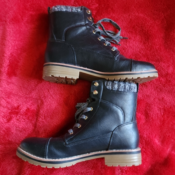 Tommy Hilfiger black boots 8 medium - Picture 2 of 9